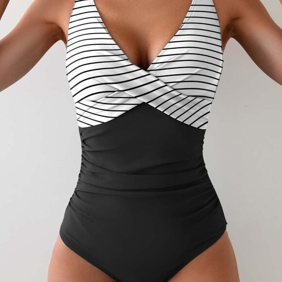 Brand New Women's One Piece Swimsuit Large Black And White Stripe Tummy Control - Picture 2 of 5